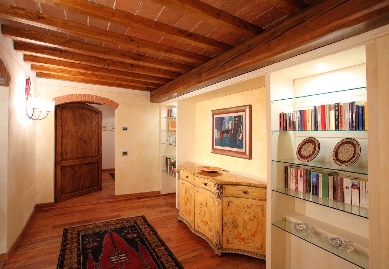 Villa in Reggello - Villa Casa Rossa in a scenic place. 16 people