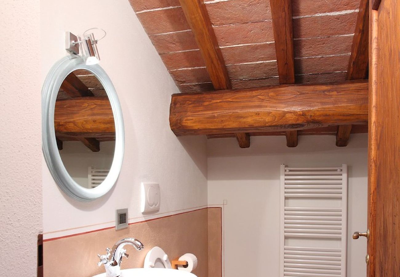 Villa in Reggello - Villa Casa Rossa in a scenic place. 16 people