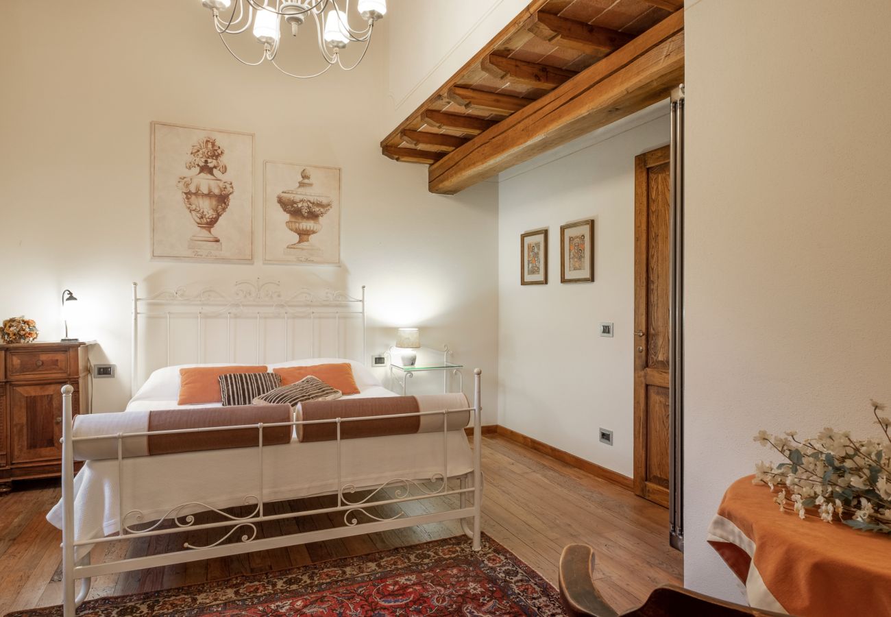 Villa in Reggello - Villa Casa Rossa in a scenic place. 16 people