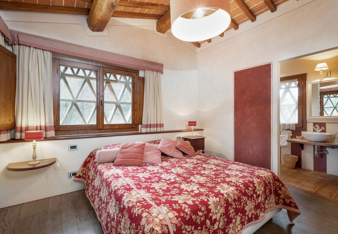 Villa in Reggello - Villa Casa Rossa in a scenic place. 16 people