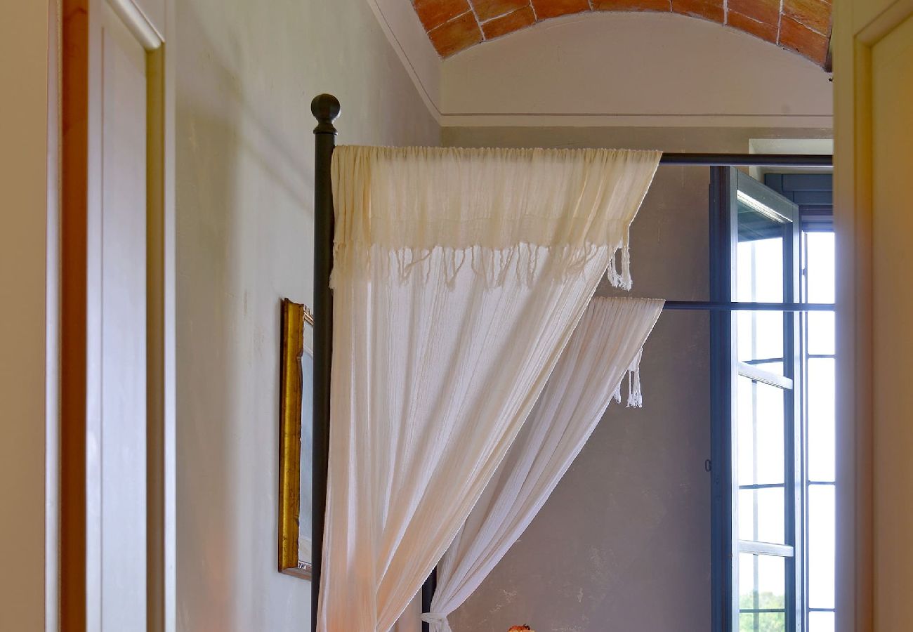 Villa in Bibbona - Villa La Guardiana promoted by WeekHomes com