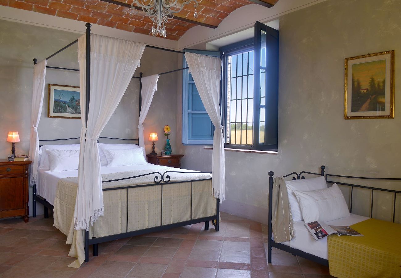 Villa in Bibbona - Villa La Guardiana promoted by WeekHomes com