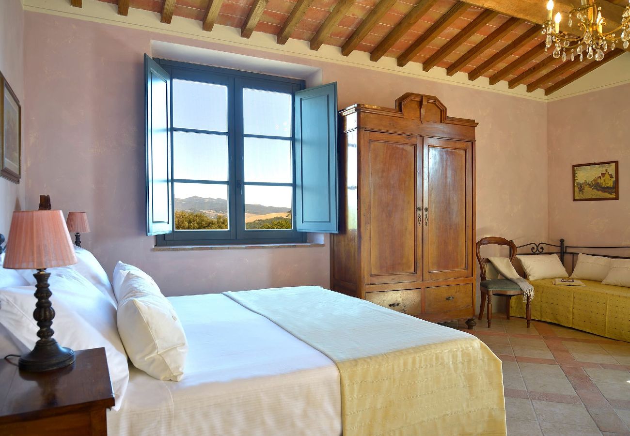 Villa in Bibbona - Villa La Guardiana promoted by WeekHomes com