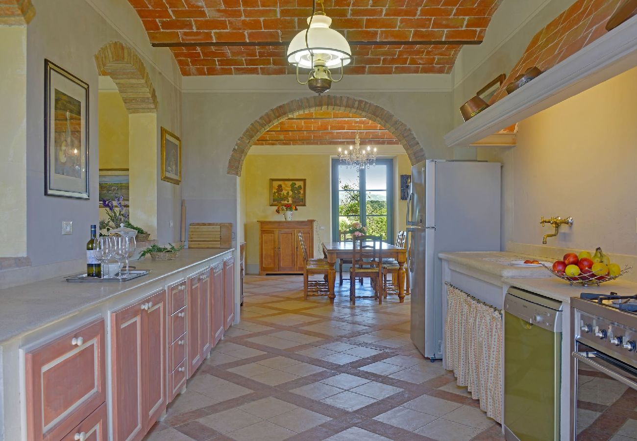 Villa in Bibbona - Villa La Guardiana promoted by WeekHomes com