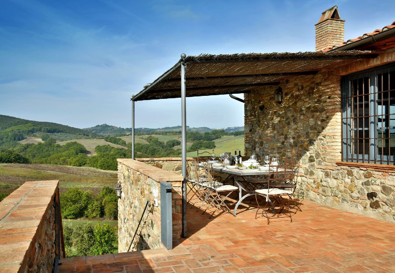 Villa in Bibbona - Villa La Guardiana promoted by WeekHomes com