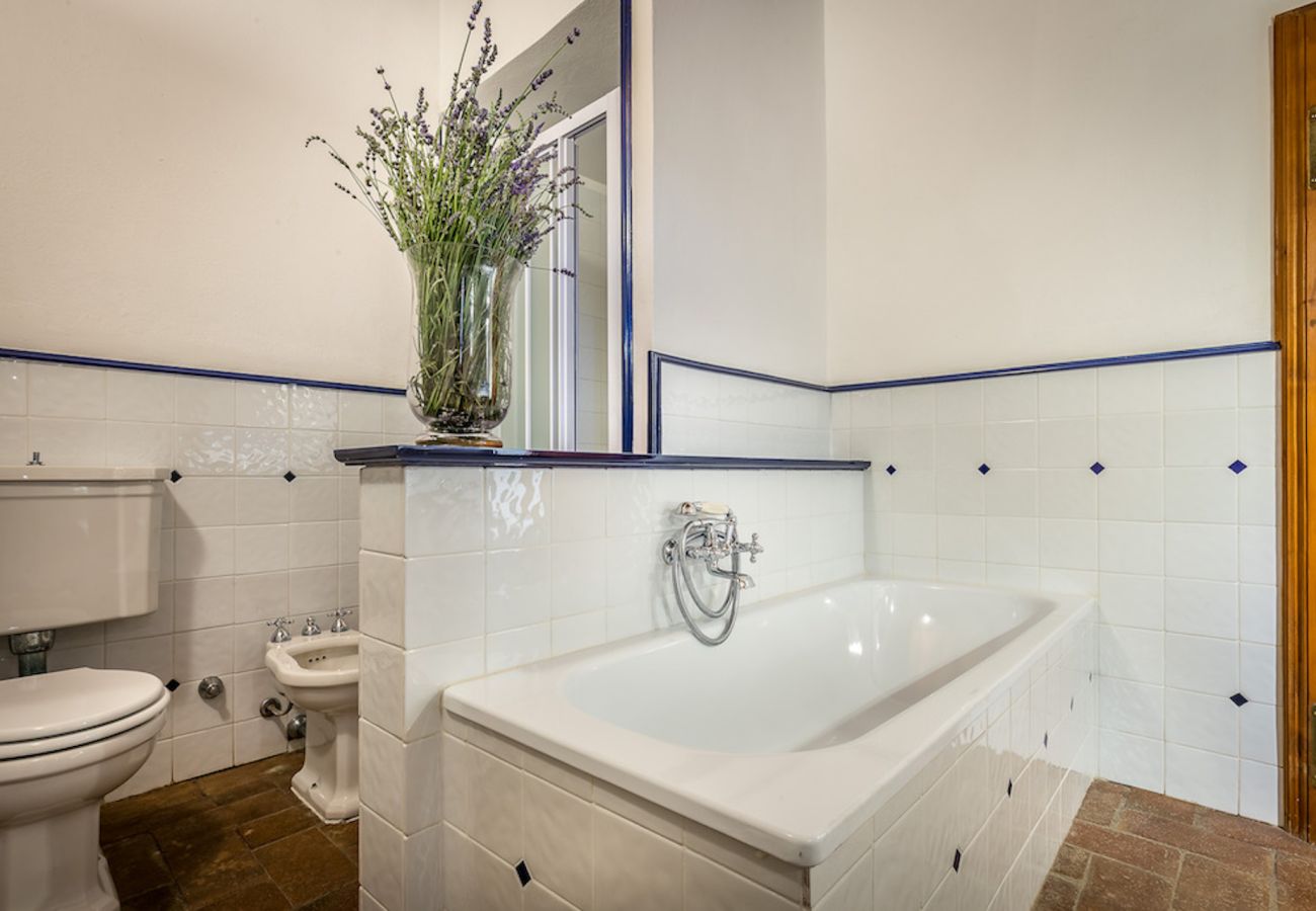 Villa in San Casciano in Val di Pesa - Villa La Santa