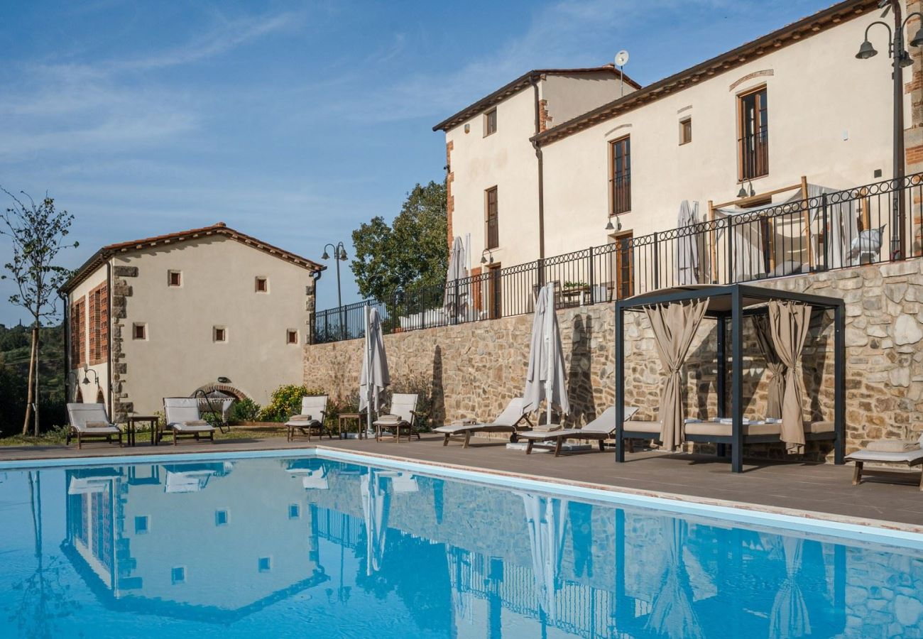 Villa in Palaia - Villa casolare Francia