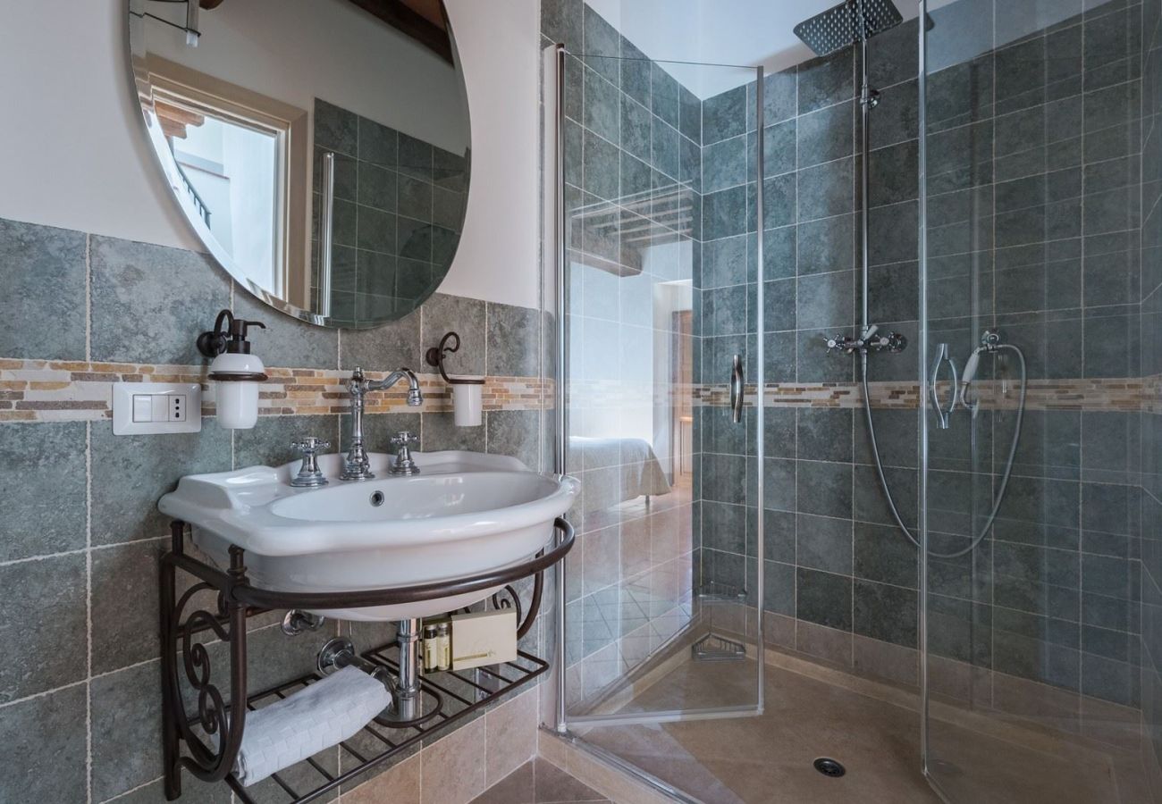 Villa in Palaia - Villa casolare Francia