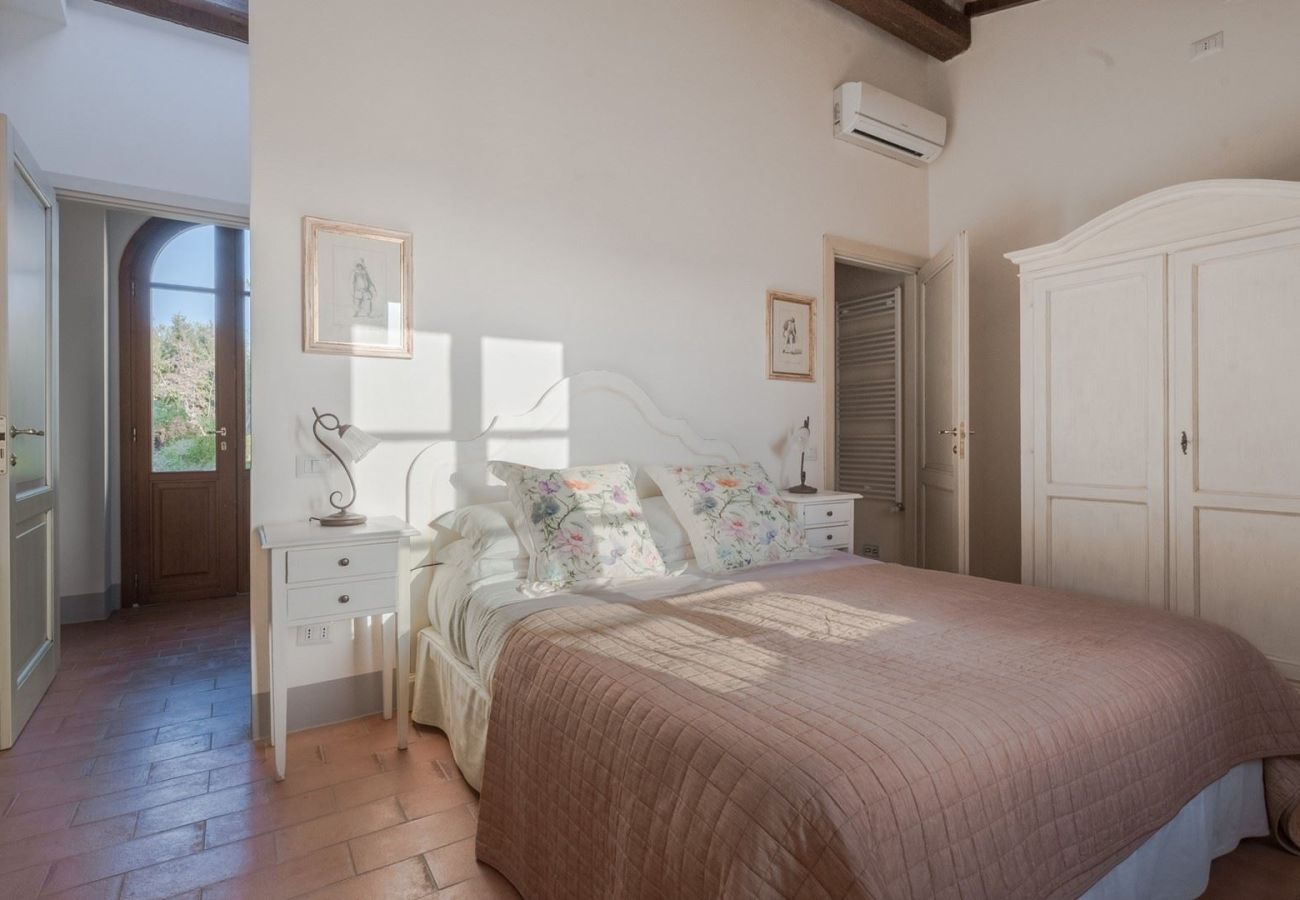 Villa in Palaia - Villa casolare Francia