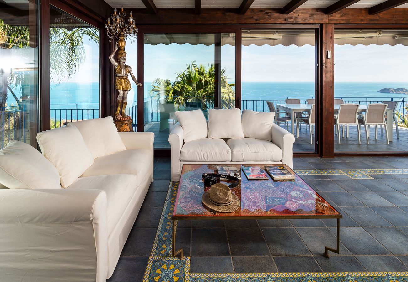 Villa in Letojanni - Villa Arancia