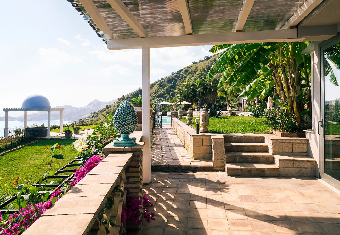 Villa in Letojanni - Villa Arancia