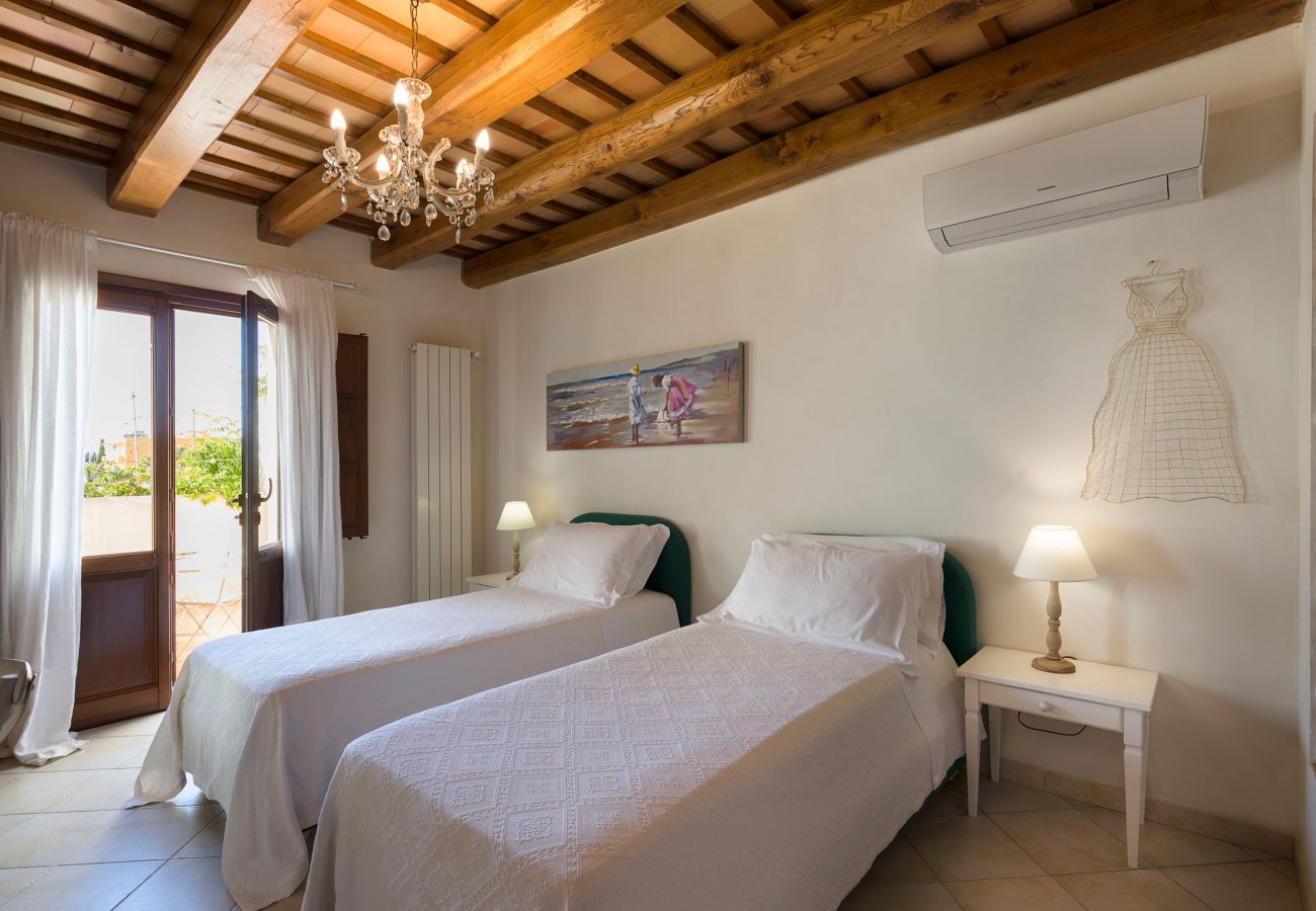 Villa in Buseto Palizzolo - Villa Avocado