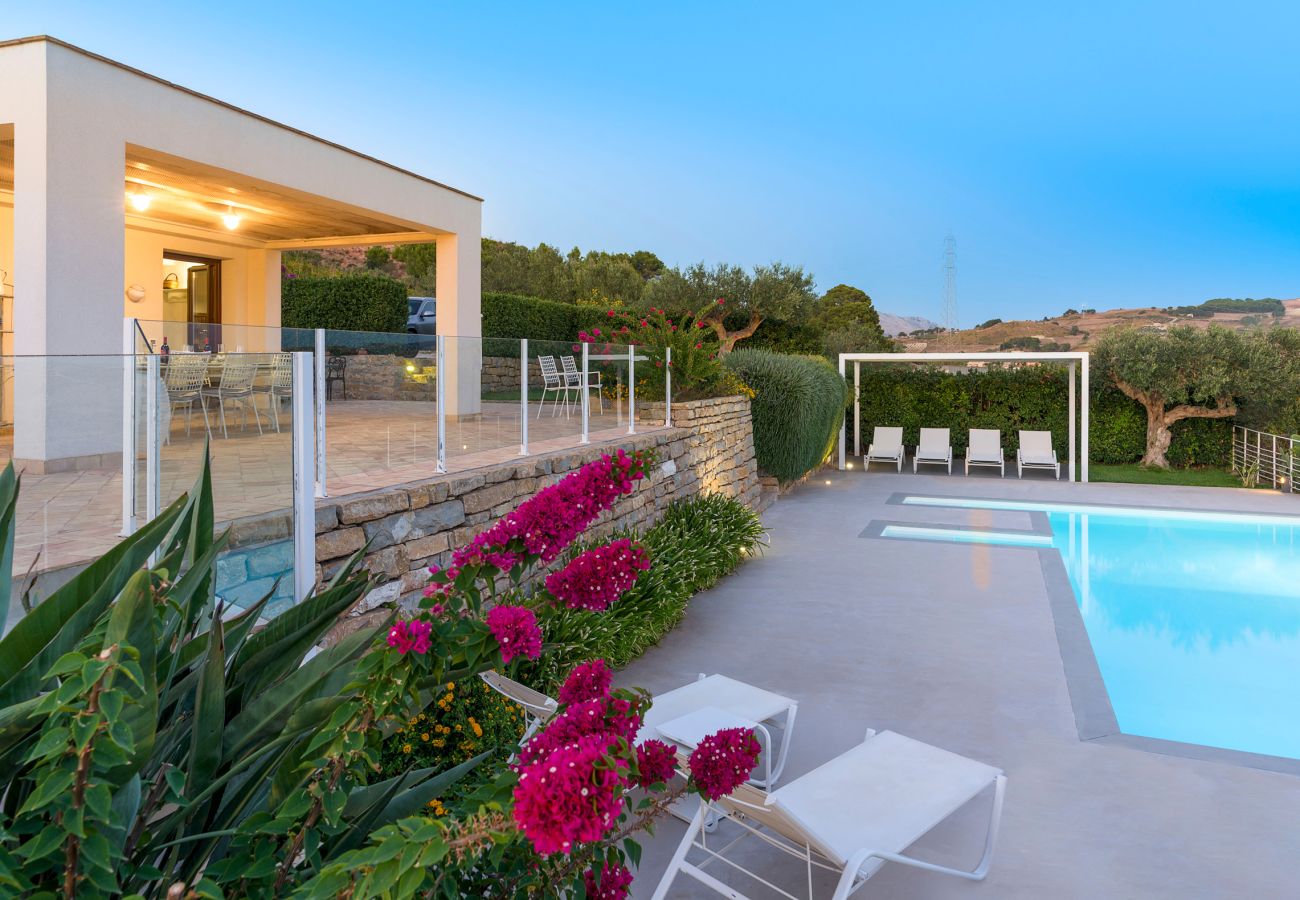 Villa in Buseto Palizzolo - Villa Avocado