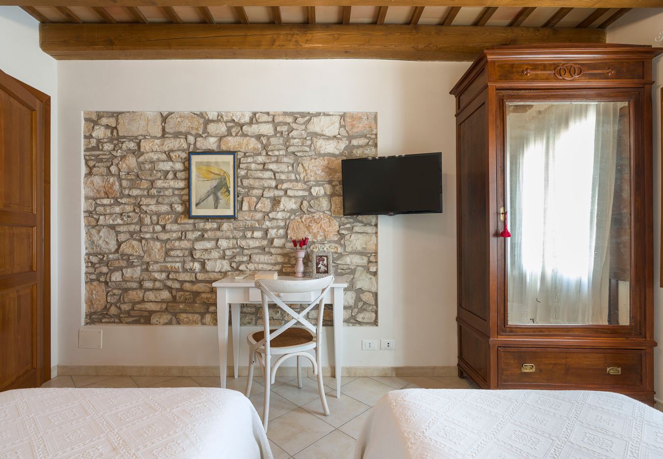 Villa in Buseto Palizzolo - Villa Avocado