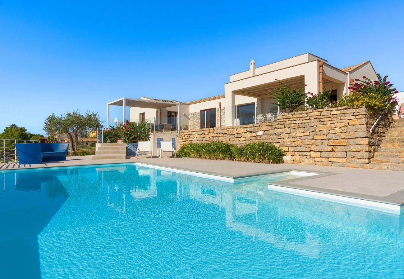 Villa in Buseto Palizzolo - Villa Avocado