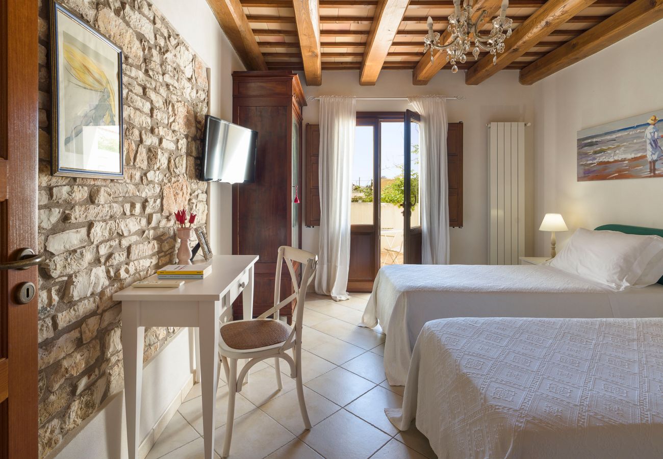 Villa in Buseto Palizzolo - Villa Avocado