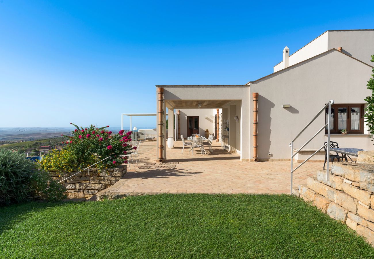 Villa in Buseto Palizzolo - Villa Avocado