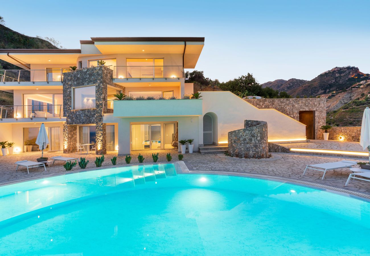 Villa in Giardini-Naxos - Villa Susina