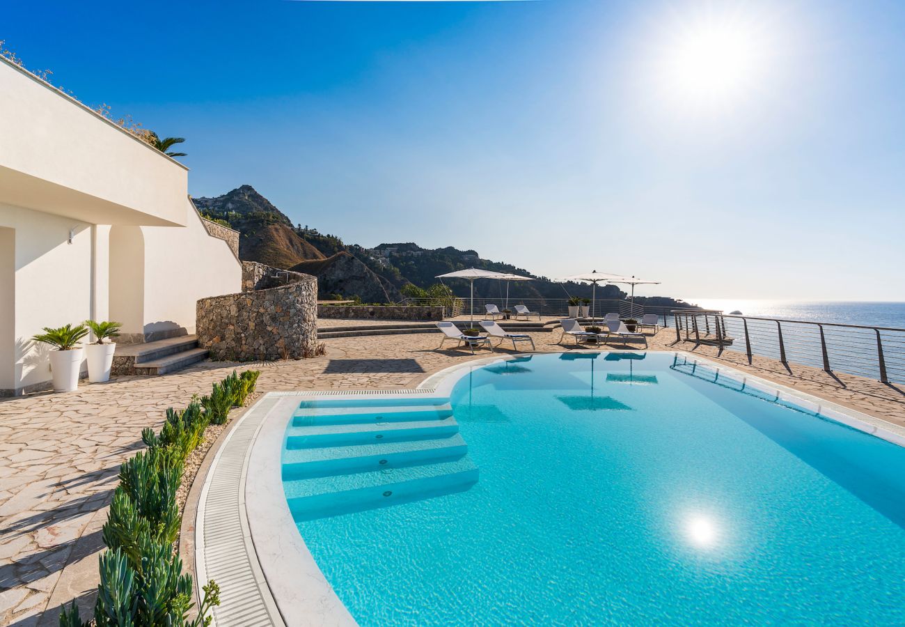 Villa in Giardini-Naxos - Villa Susina