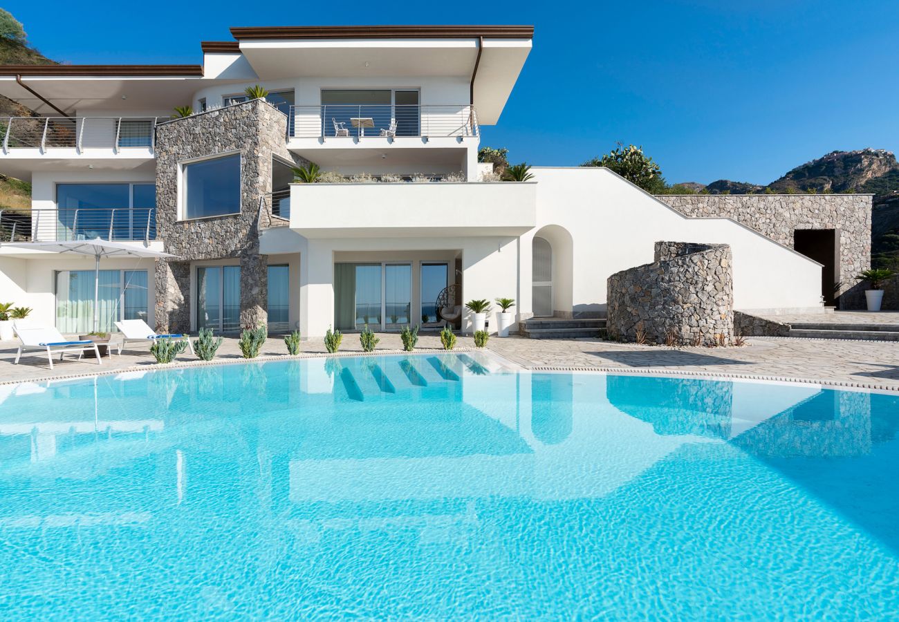 Villa in Giardini-Naxos - Villa Susina