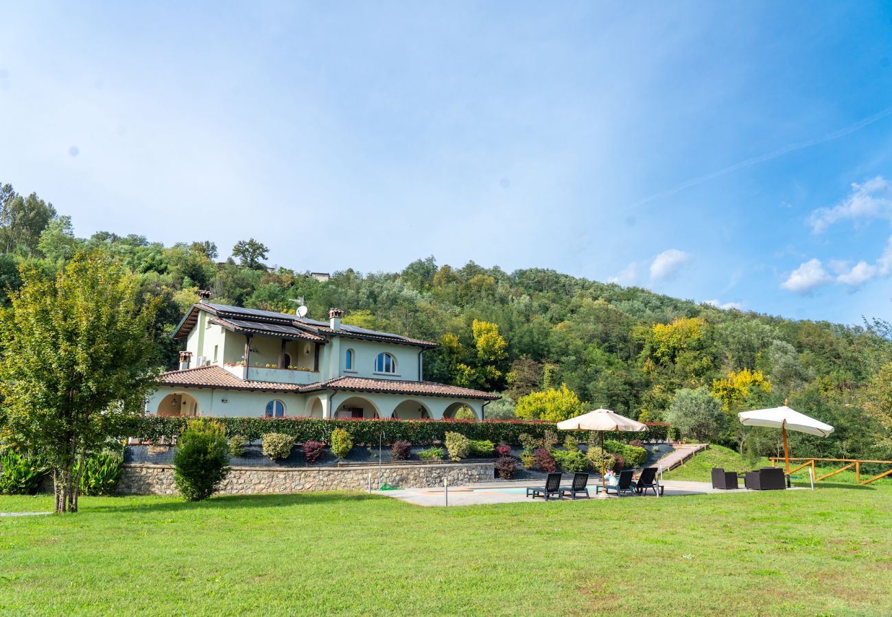 Villa in Molazzana - Villa Grazia resort