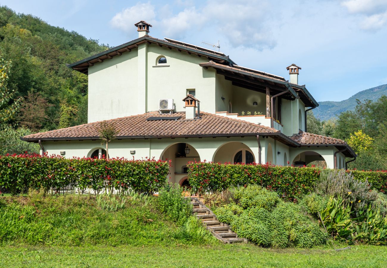 Villa in Molazzana - Villa Grazia resort